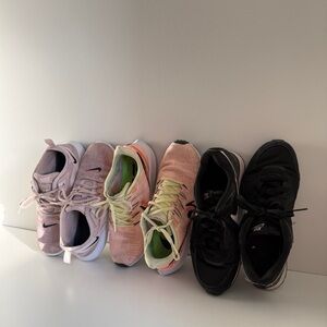 Nike Women’s Sneaker Lot-Size 8.5